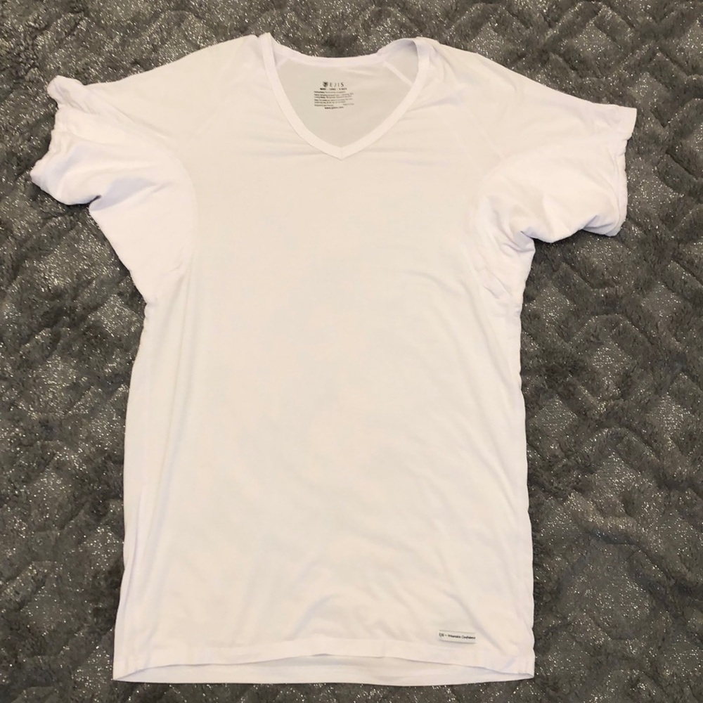 EJIS White V Neck Shirt Size Large